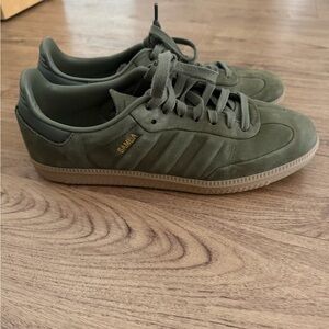 Adidas Samba in Olive Strata / Shadow Olive / Gum